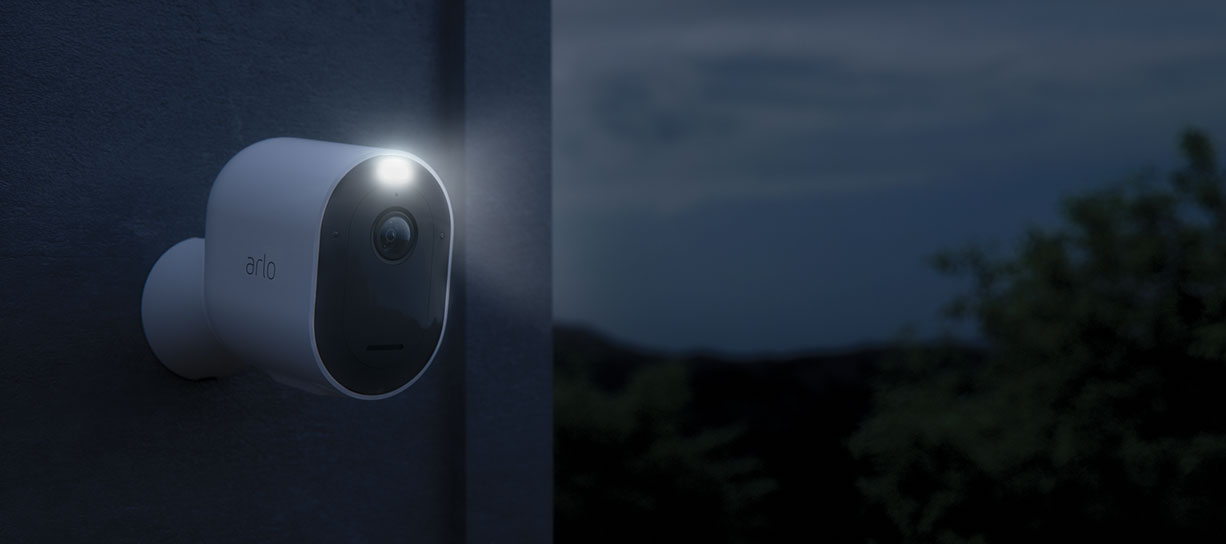 Außenkamera im Einsatz bei Dunkelheit