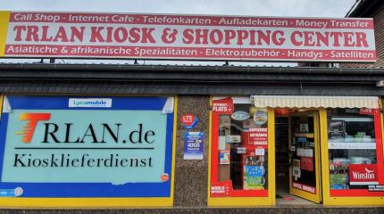 Außenansicht des Supermarktes der Familie Logeswaran in Bracht.